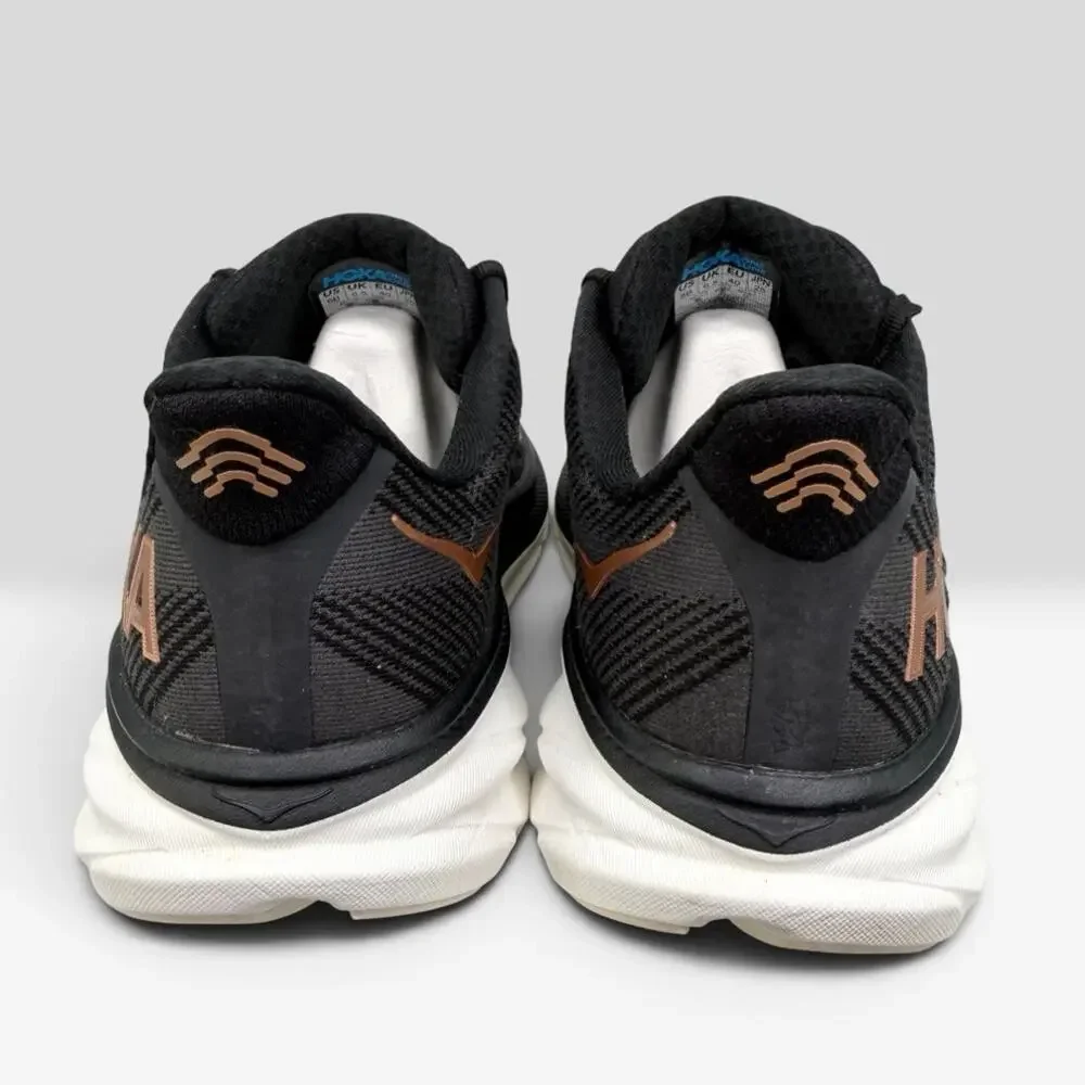 Hoka One One hoka one
